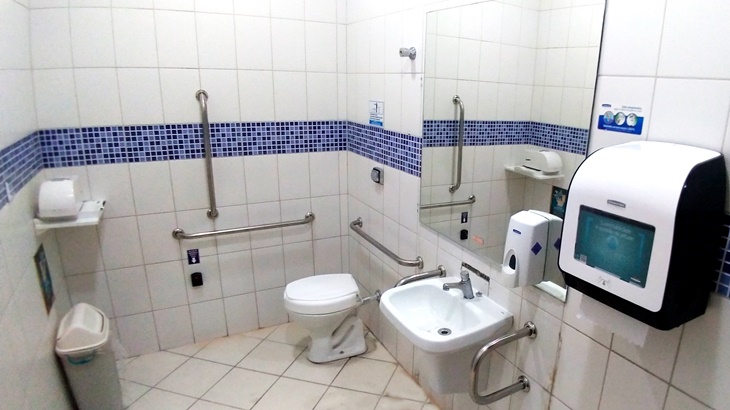 Saiba quais especificações para um sanitário acessível em locais públicos