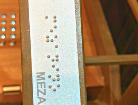 Braille Slim – Placa Adesivo para Corrimão
